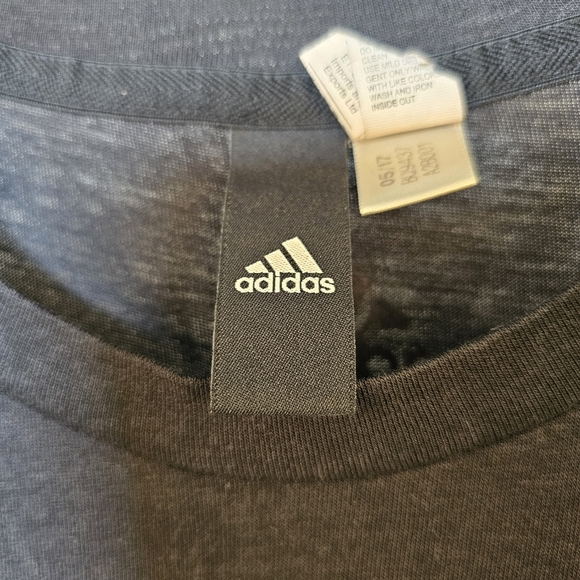 Adidas black moisture wicking knit raglan sleeve t-shirt women size XS US - Picture 4 of 7